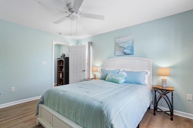 Building Photo - 2421 Beachview Dr