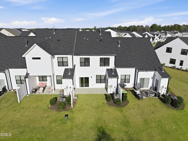 Building Photo - 759 Putney Hl Rd