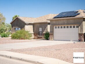 Building Photo - Single family residence