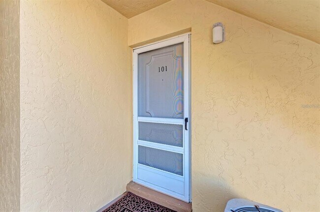 Building Photo - 129 Tyler Dr