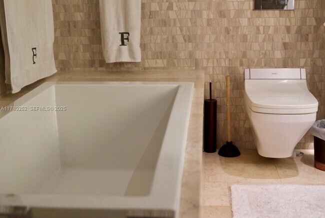 Building Photo - 68 SE 6th St