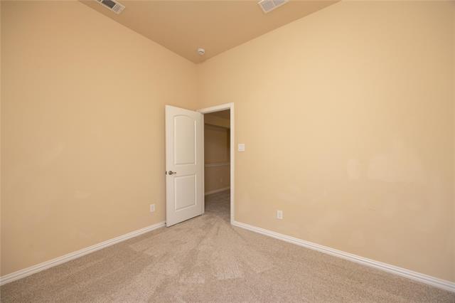 Building Photo - 513 Royal Glade Dr