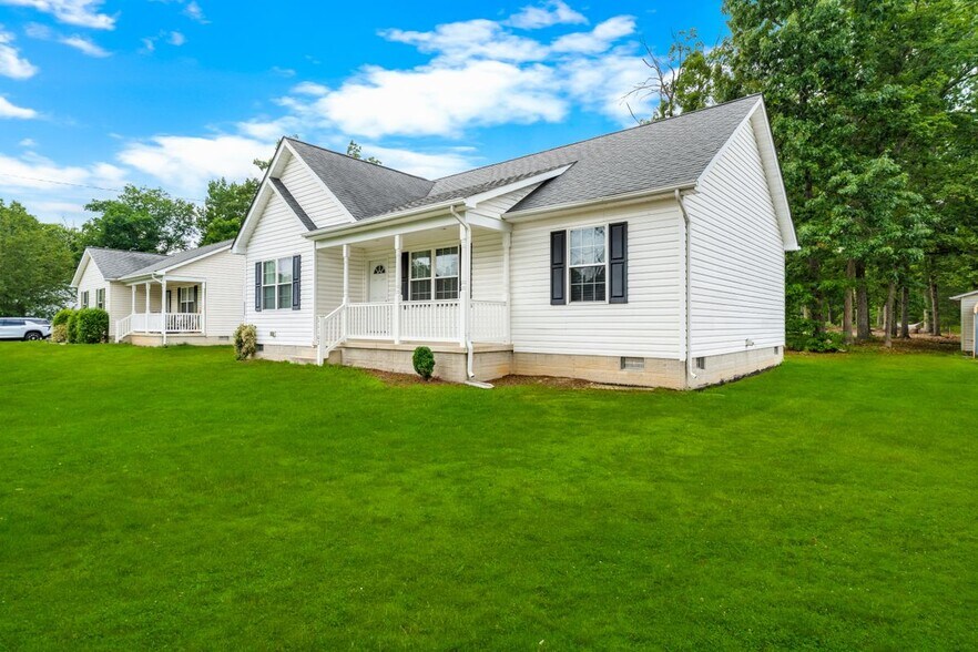 Building Photo - 11102 Greenwell Place