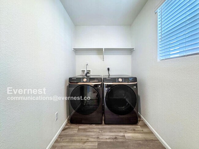 Building Photo - 3858 Riviera Ct