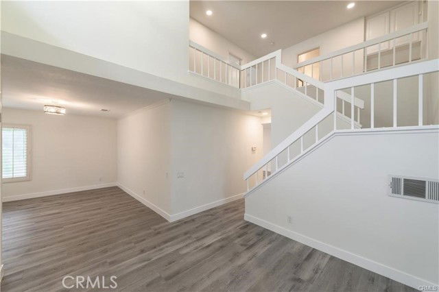 Building Photo - 27 Eden