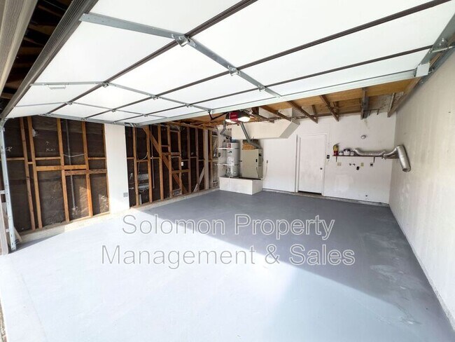 Building Photo - 3516 Landsford Way