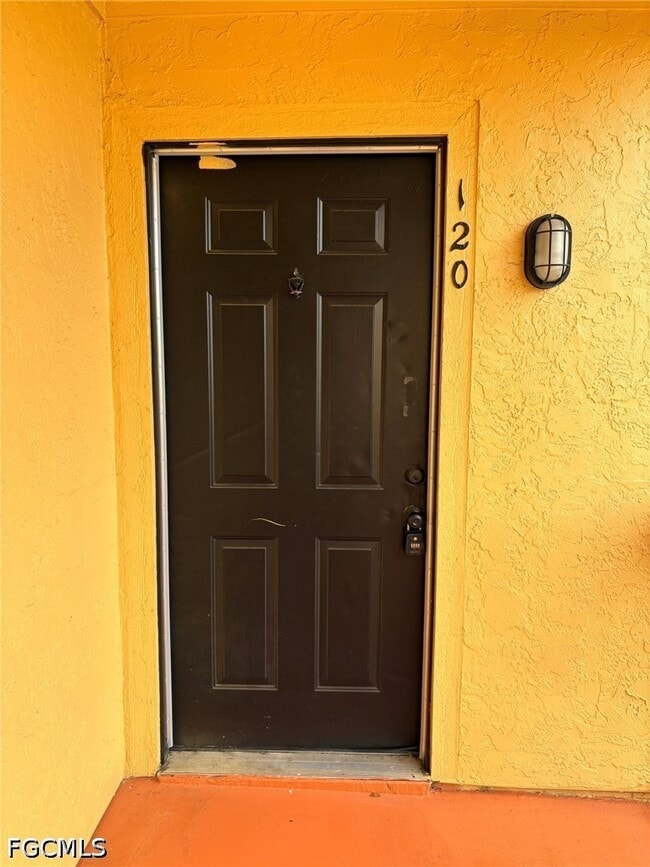 Building Photo - 2855 Winkler Ave