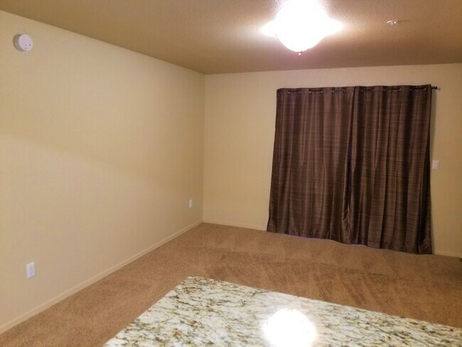 Building Photo - Upgraded West-Flagstaff Condo in the Arbor...