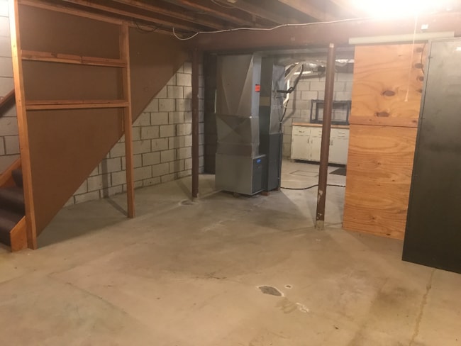Building Photo - 2711 Albany Ct