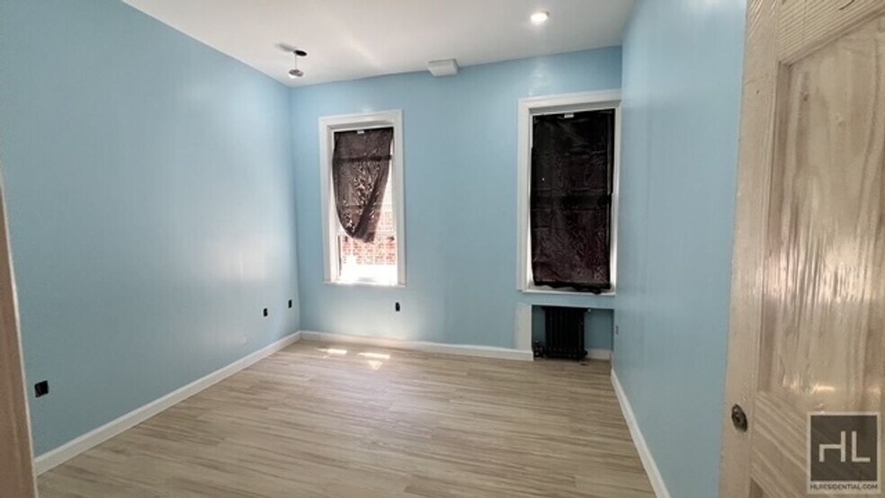 Building Photo - 586 EAST 54 STREET