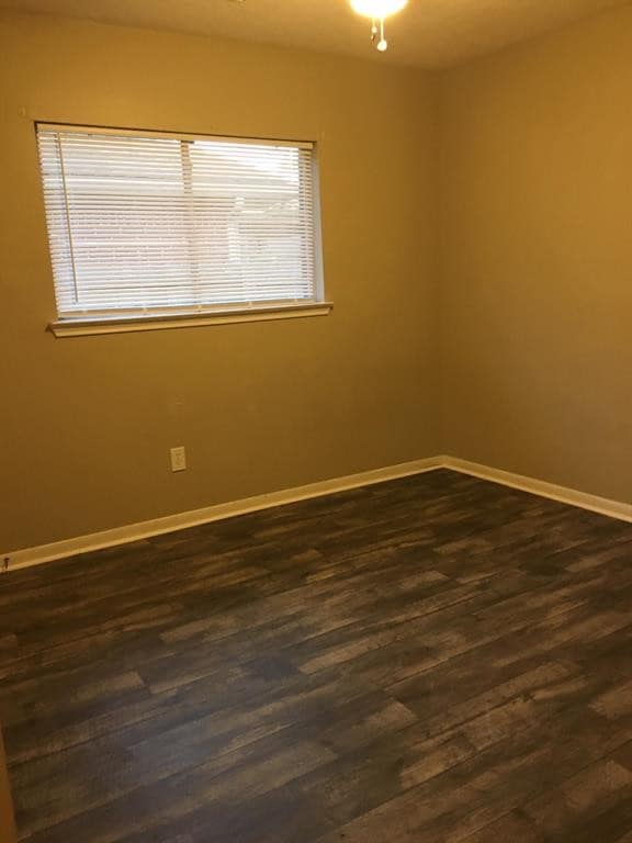 Building Photo - 2715 Abbey Field Dr