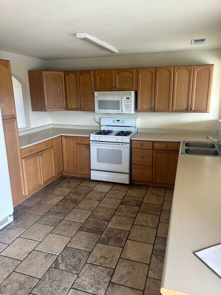 Building Photo - 11750 Sitka St