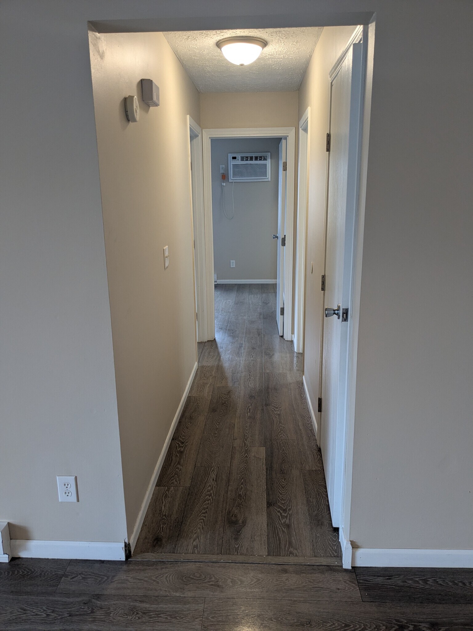 Hallway - 5350 Camelot Dr