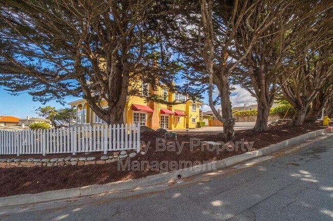 Building Photo - 225 Central Ave