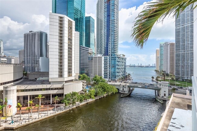 Building Photo - 31 SE 5th St