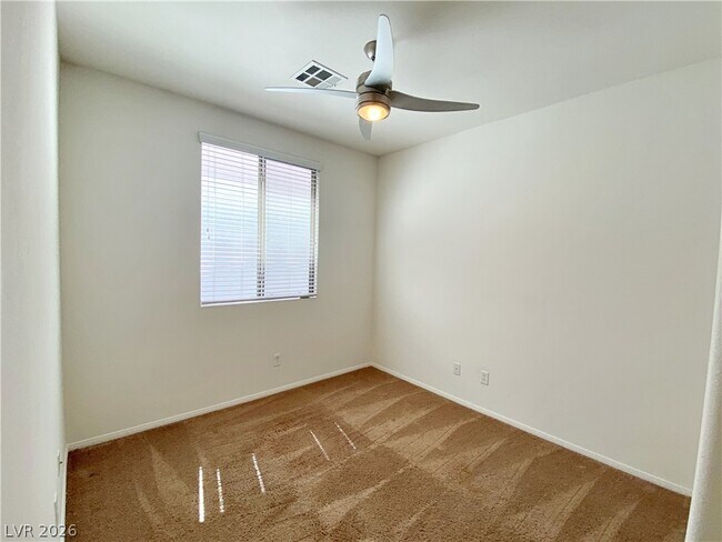 Building Photo - 682 Homewillow Ave