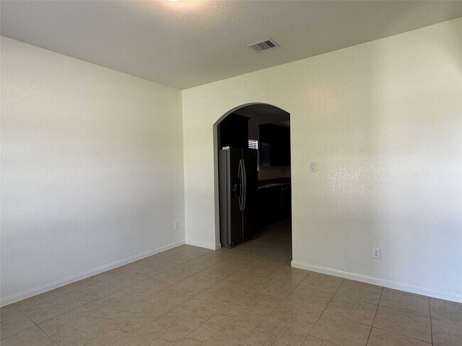 Building Photo - 21326 Echo Manor Dr