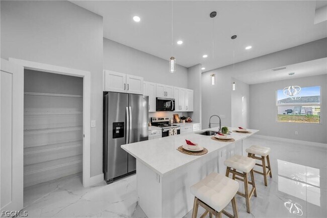 Building Photo - 3719 16th St W