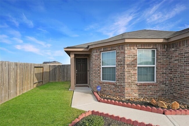 Building Photo - 1001 Strawberry Ridge Dr