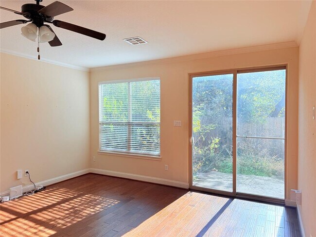 Building Photo - 2505 Amur Dr