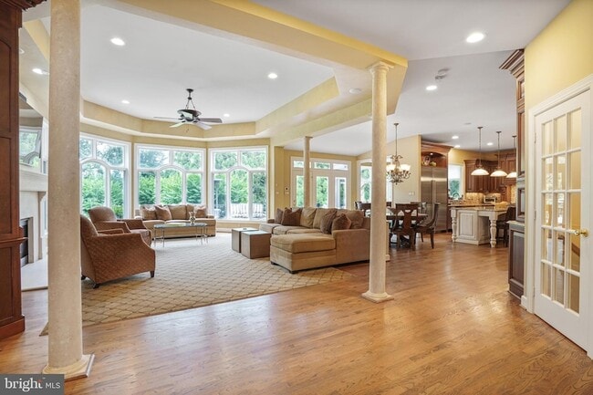 Building Photo - 9864 Walker Glen Ct