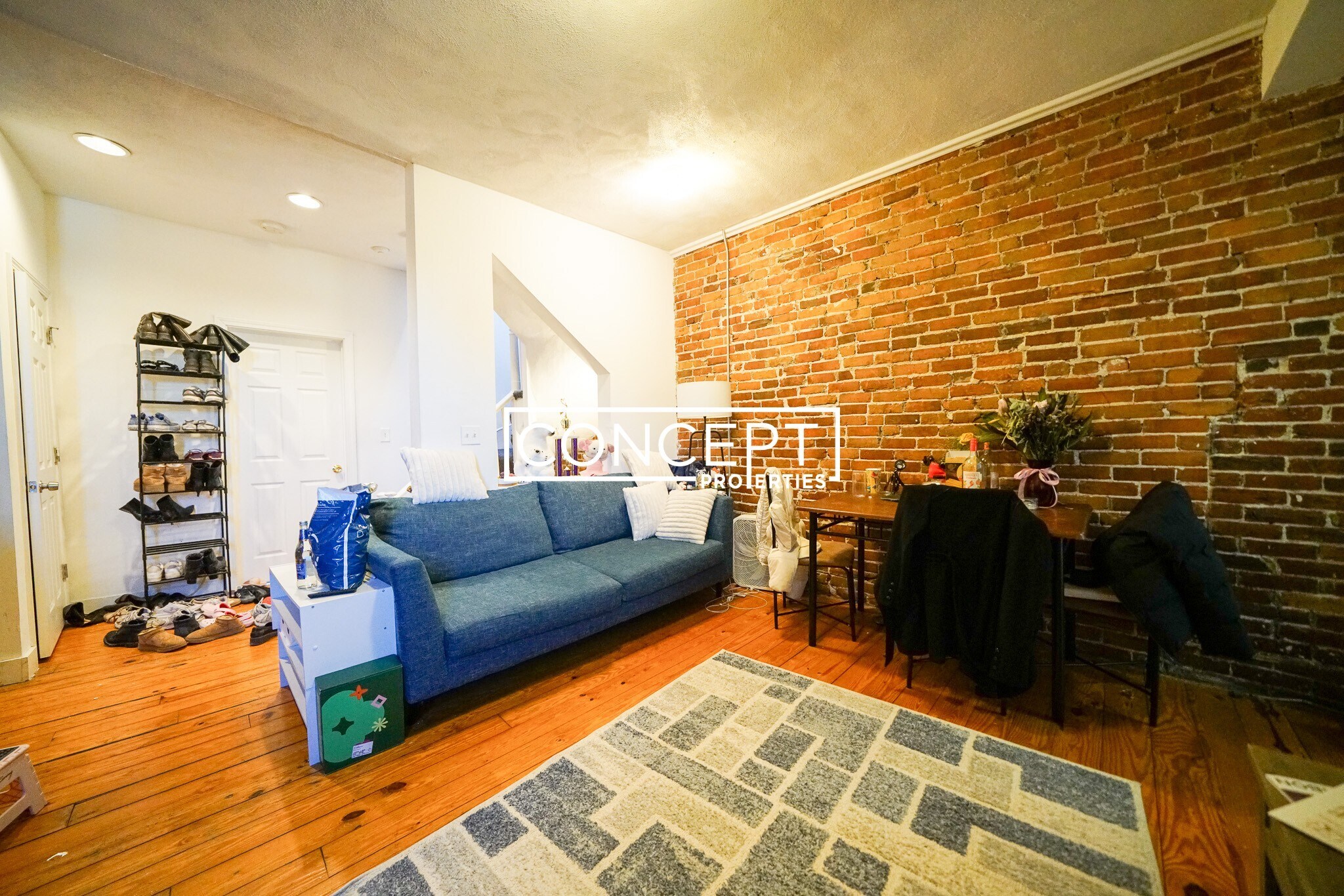 Building Photo - 218 Hemenway St