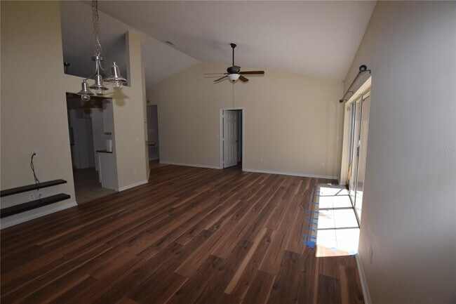 Building Photo - 302 Bridie Ct