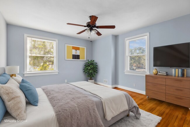 Building Photo - 1200 Little Bay Ave