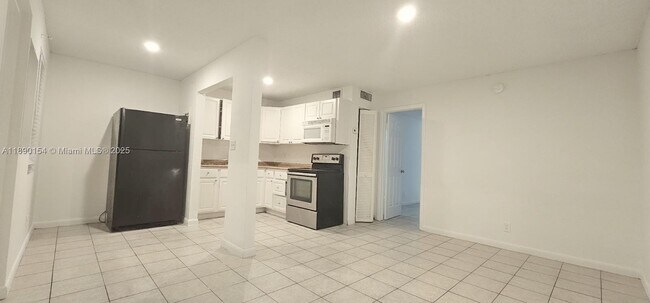 Building Photo - 95 NE 41st St