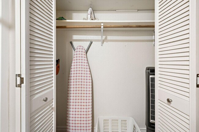 Building Photo - 2204 Trailside Dr