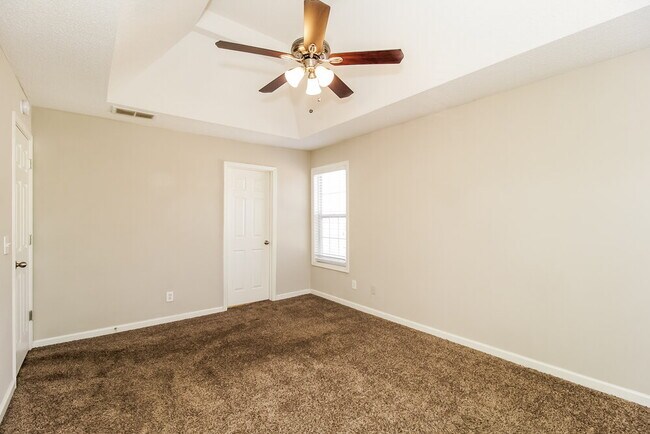 Building Photo - 3882 St George Terrace SW