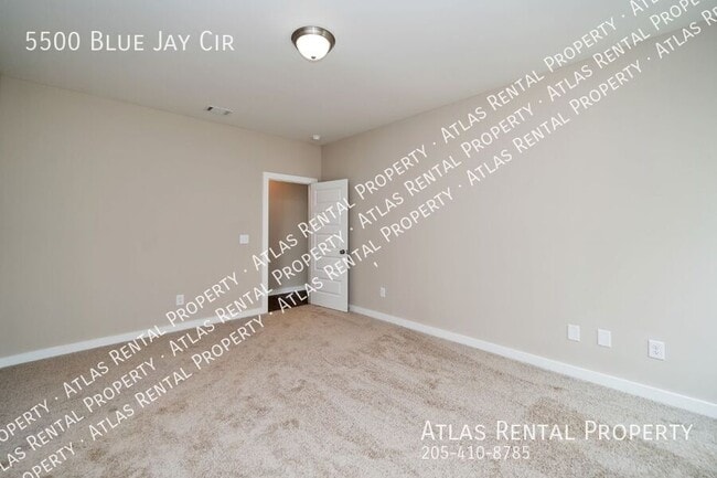 Building Photo - 5500 Blue Jay Cir