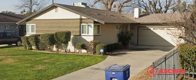 Primary Photo - Charming 3 bedroom Home Off Ming and Hughe...
