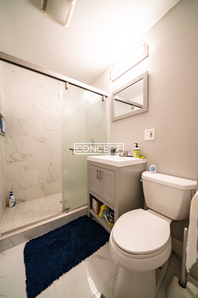 Building Photo - 63 Hillside St