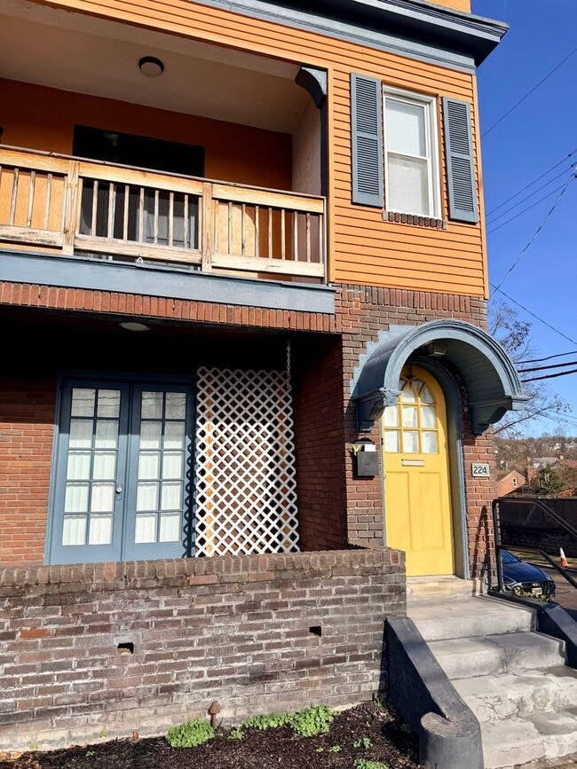 Building Photo - 224 Ingram Ave