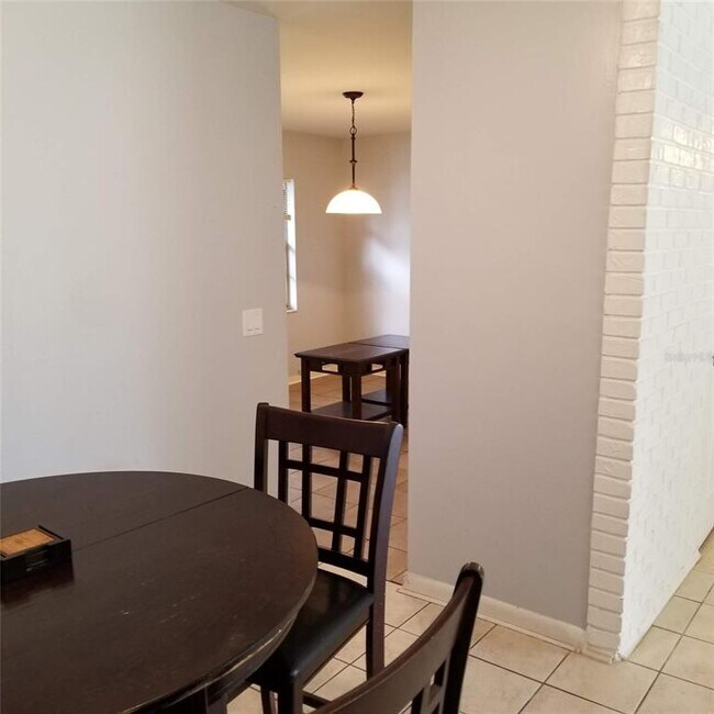 Building Photo - 6717 Mornay Cir