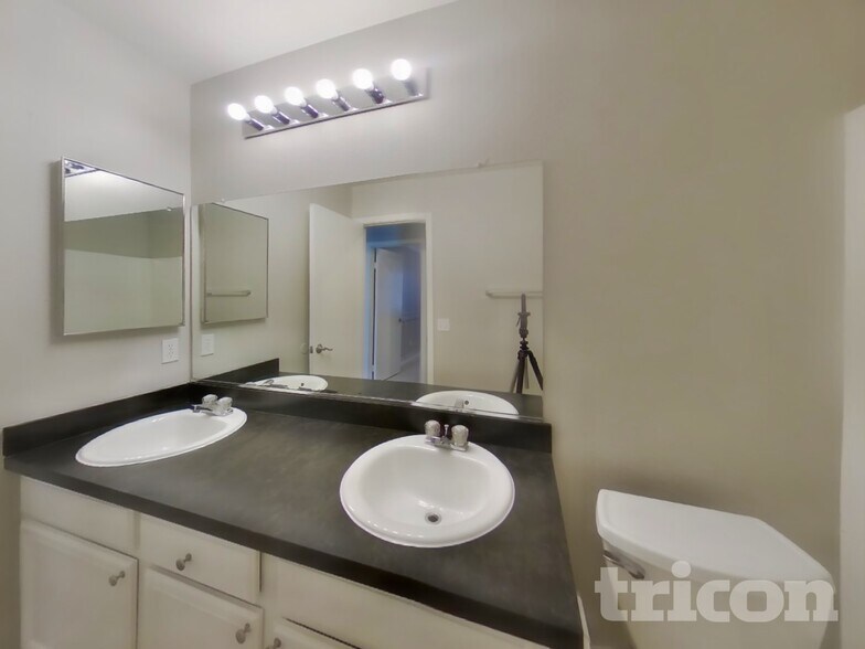 Building Photo - 6754 Cinnabar Coast Ln