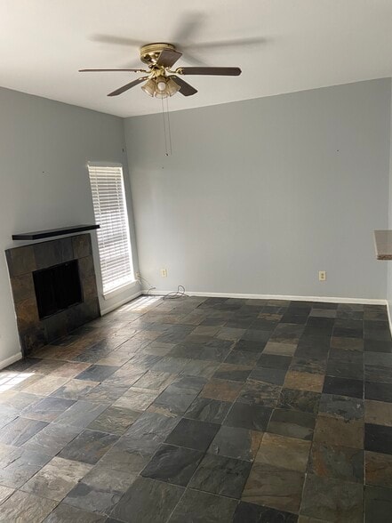 Building Photo - 8299 Cambridge St