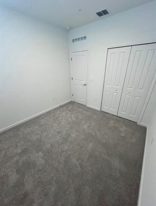 Building Photo - 7318 Ivy Tendril Ave