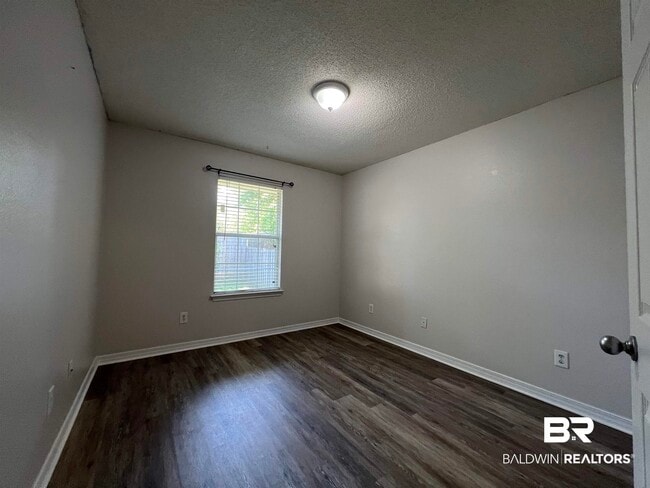 Building Photo - 154 Cypress Ln