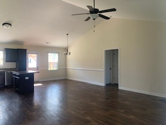 Building Photo - 200 Leeward Landing