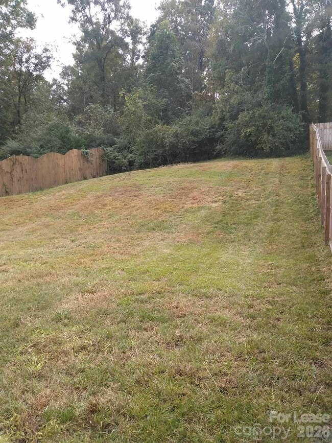 Building Photo - 7708 E Lane Dr