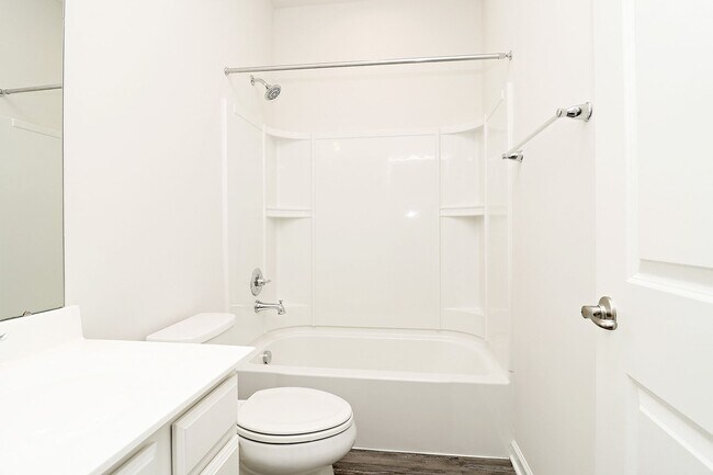 Building Photo - Dog-Friendly Townhome Near NGIC/DIA/NGA, CHO Airport, & Hollymead Town Center