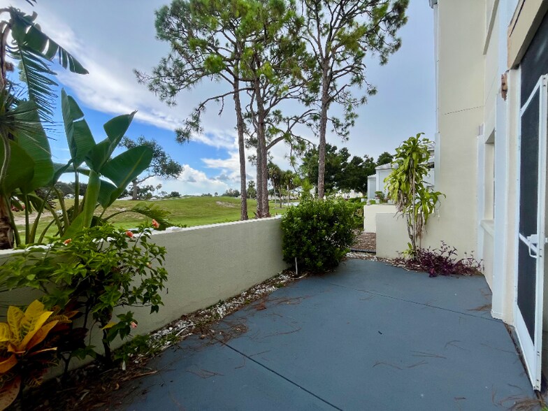Building Photo - 431 Cerromar Ln