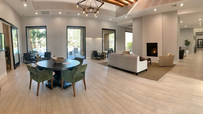 Building Photo - 9550 W Sahara Ave