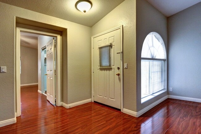 Building Photo - 3676 Renovah St