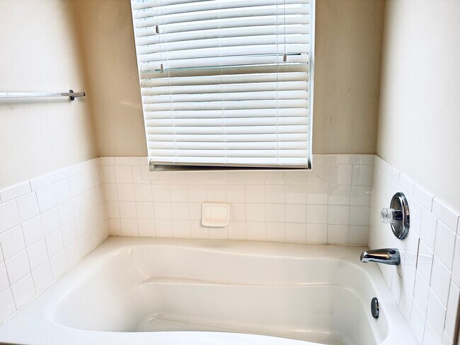 Building Photo - 16207 S St