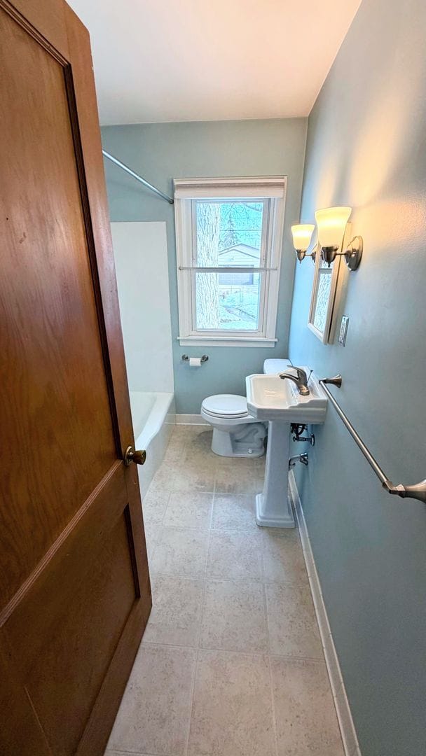 Building Photo - Charming 2BR Home with Yard and Garage in Northeast