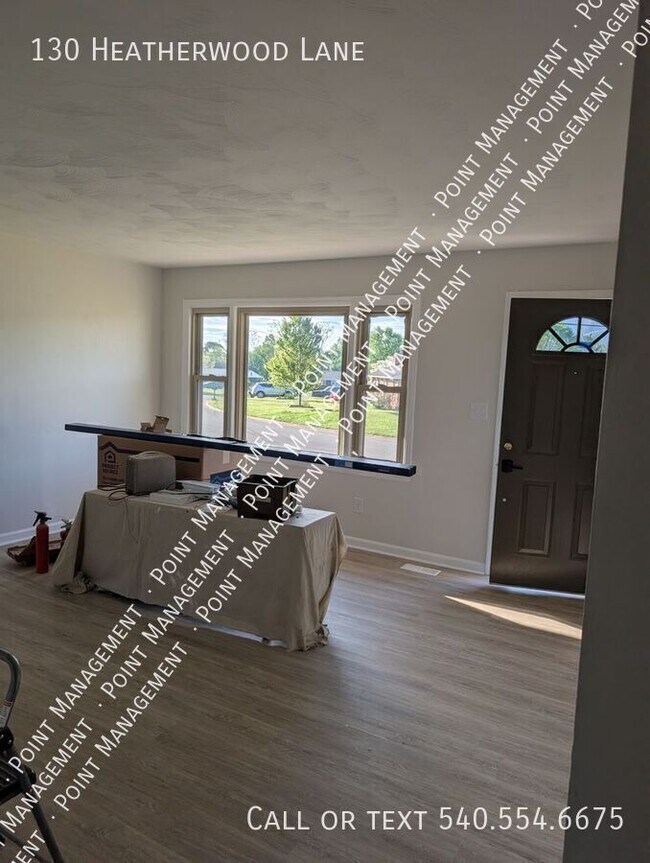 Building Photo - 130 Heatherwood Ln