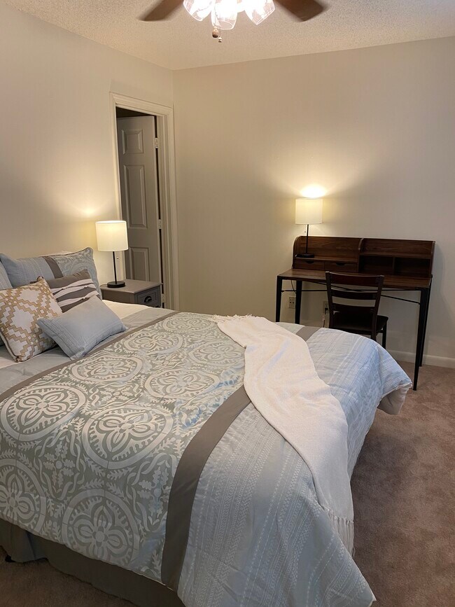 2 spacious bedrooms with joining baths - 100 Michael Dr